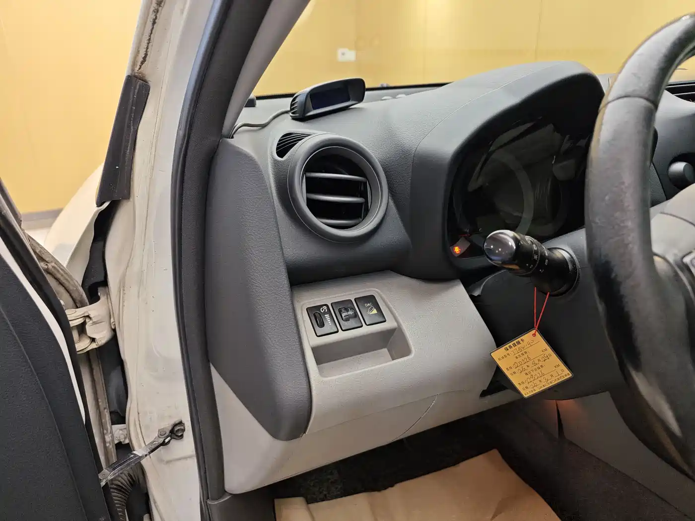 Toyota RAV4 Rongfang 2009 2.0L Automatic Luxury Edition фото 11