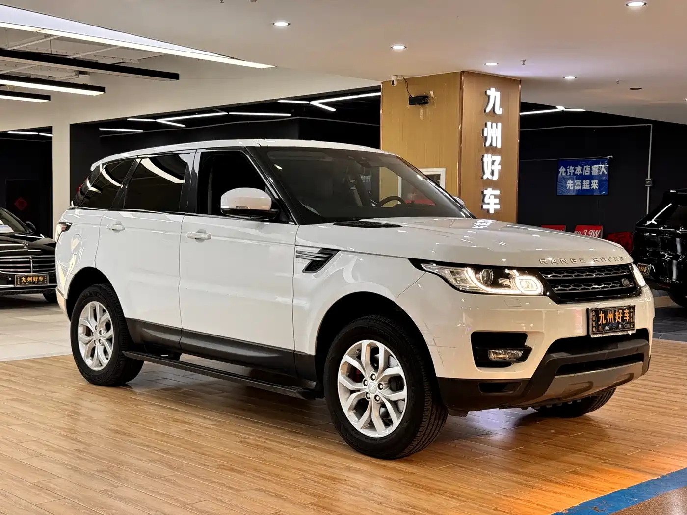 Фото 3 - Land Rover Range Rover Sport