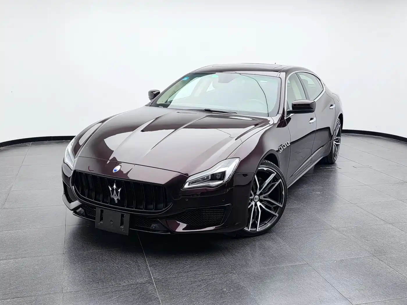 Maserati Quattroporte 2013 — пригон из Китая