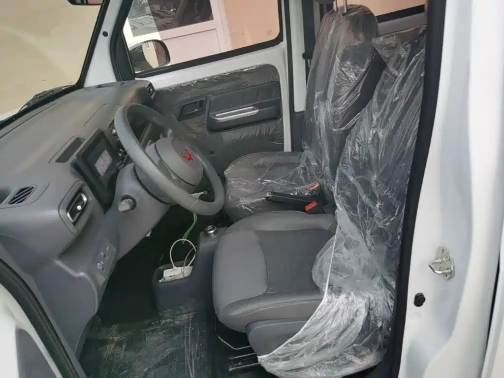 Wuling Motors Wuling Zhiguang NEV 2026 2025 Standard Version