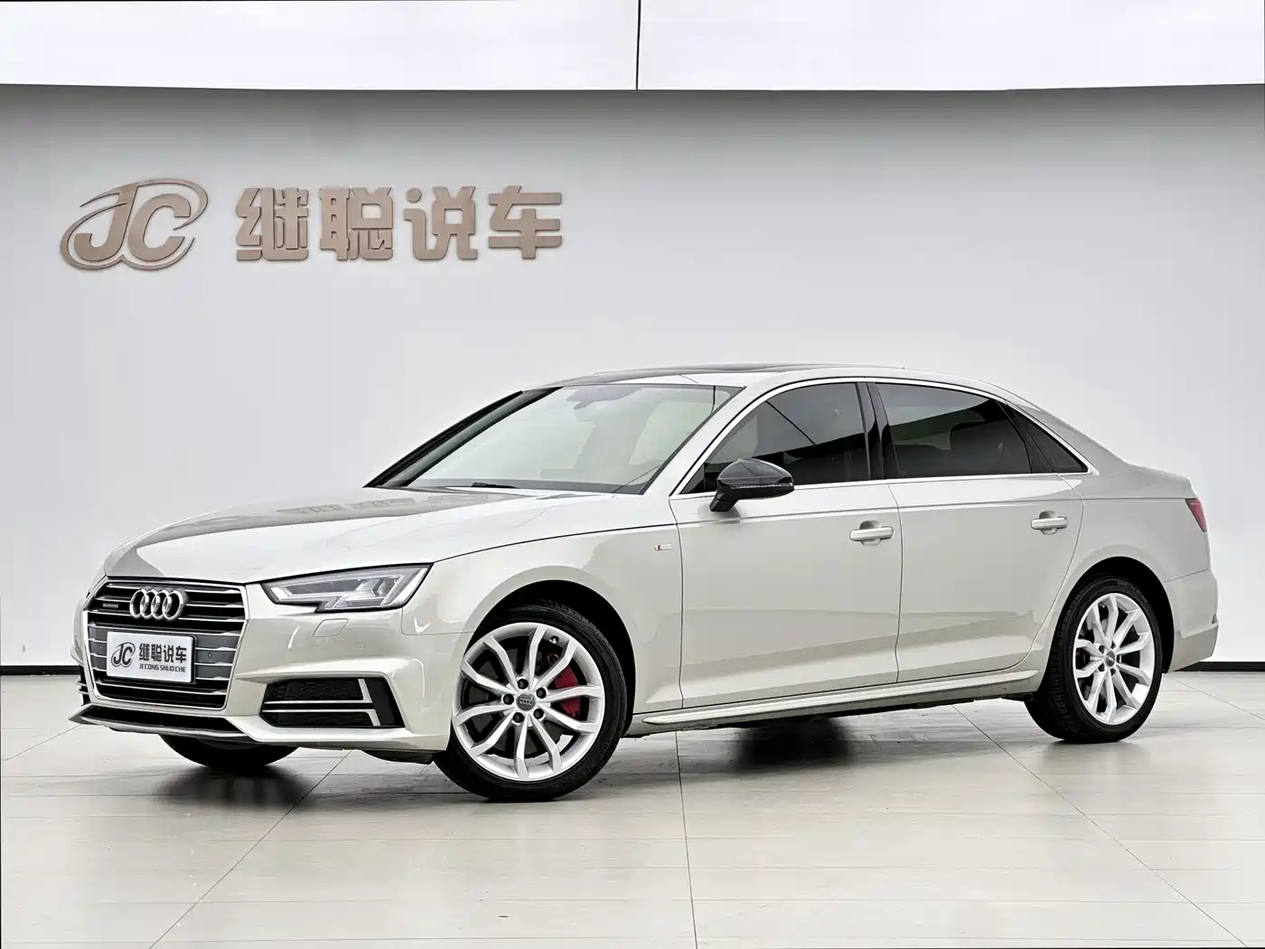 Audi A4L 2018 30th Anniversary 45 TFSI quattro Personality Sport