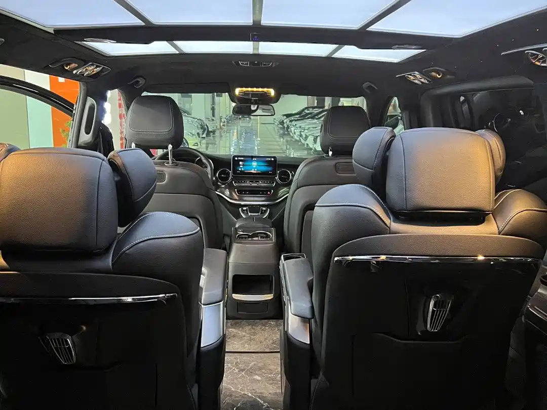 Mercedes-Benz V-Class 2022 V 260 Pilot Edition фото 17