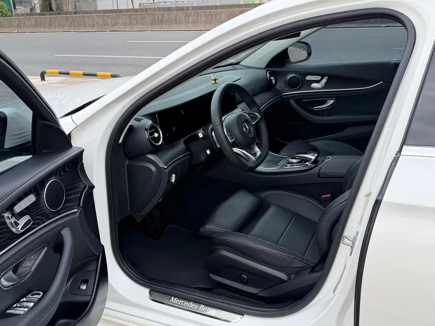 Mercedes-Benz E-Class 2018 Facelift E 200 L Sport фото 19