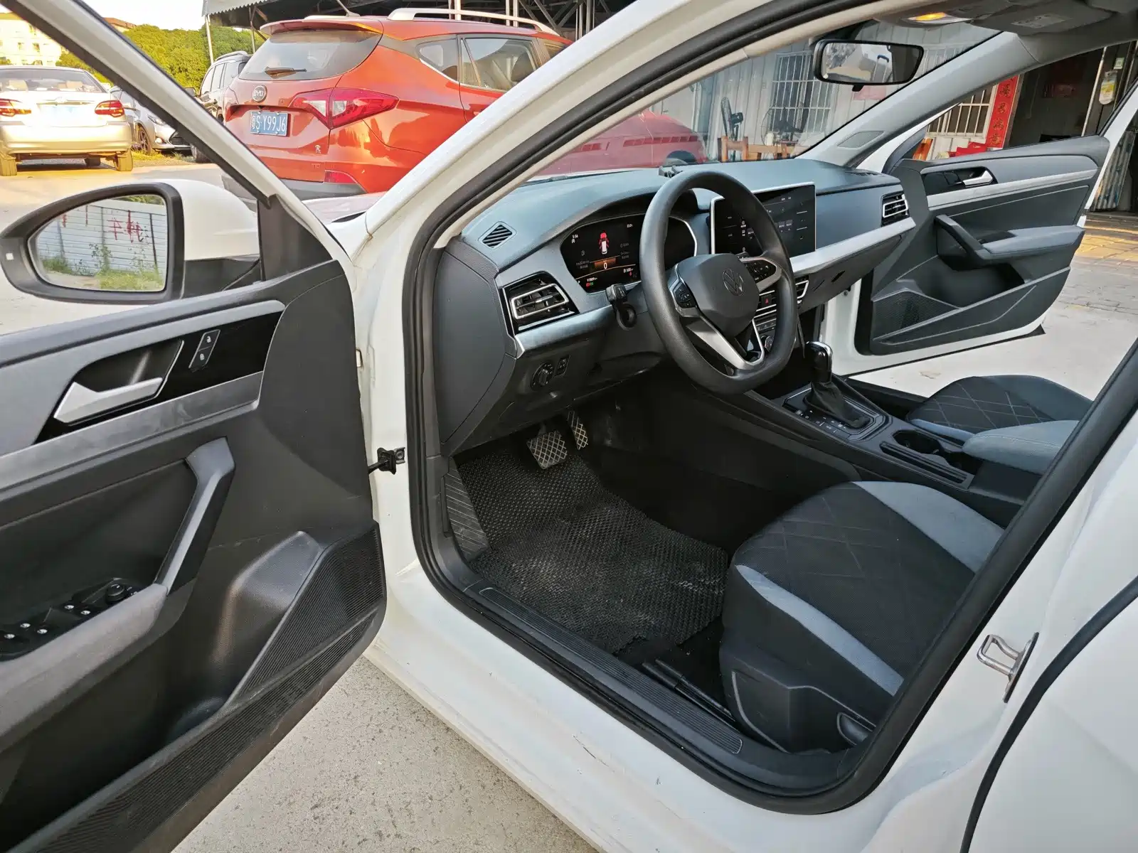 Photo 8 - Volkswagen Lavida