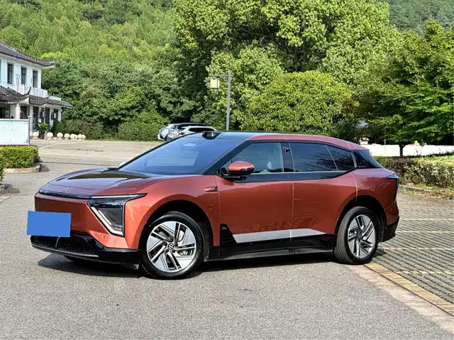  HiPhi HiPhi Y 2023 560km Pioneer Edition