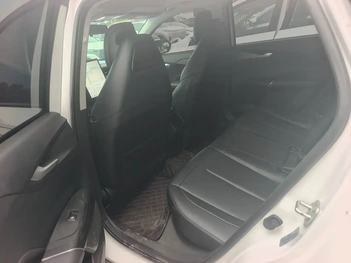 Фото 8 - Changan Eado