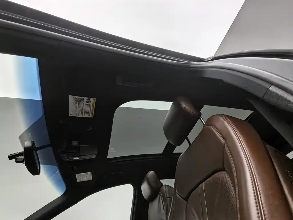Photo 14 - Lincoln MKX