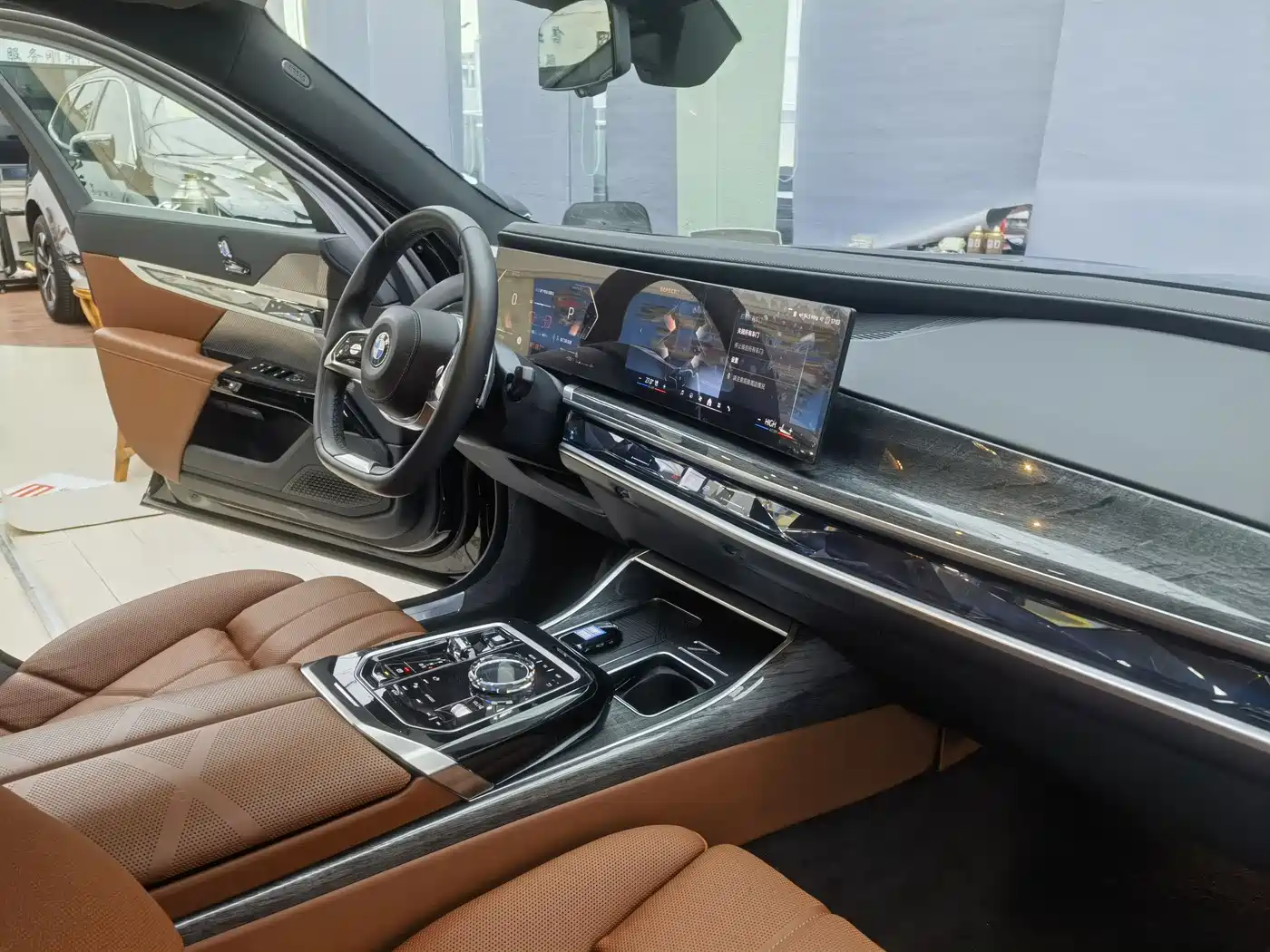 BMW 7-SERIES