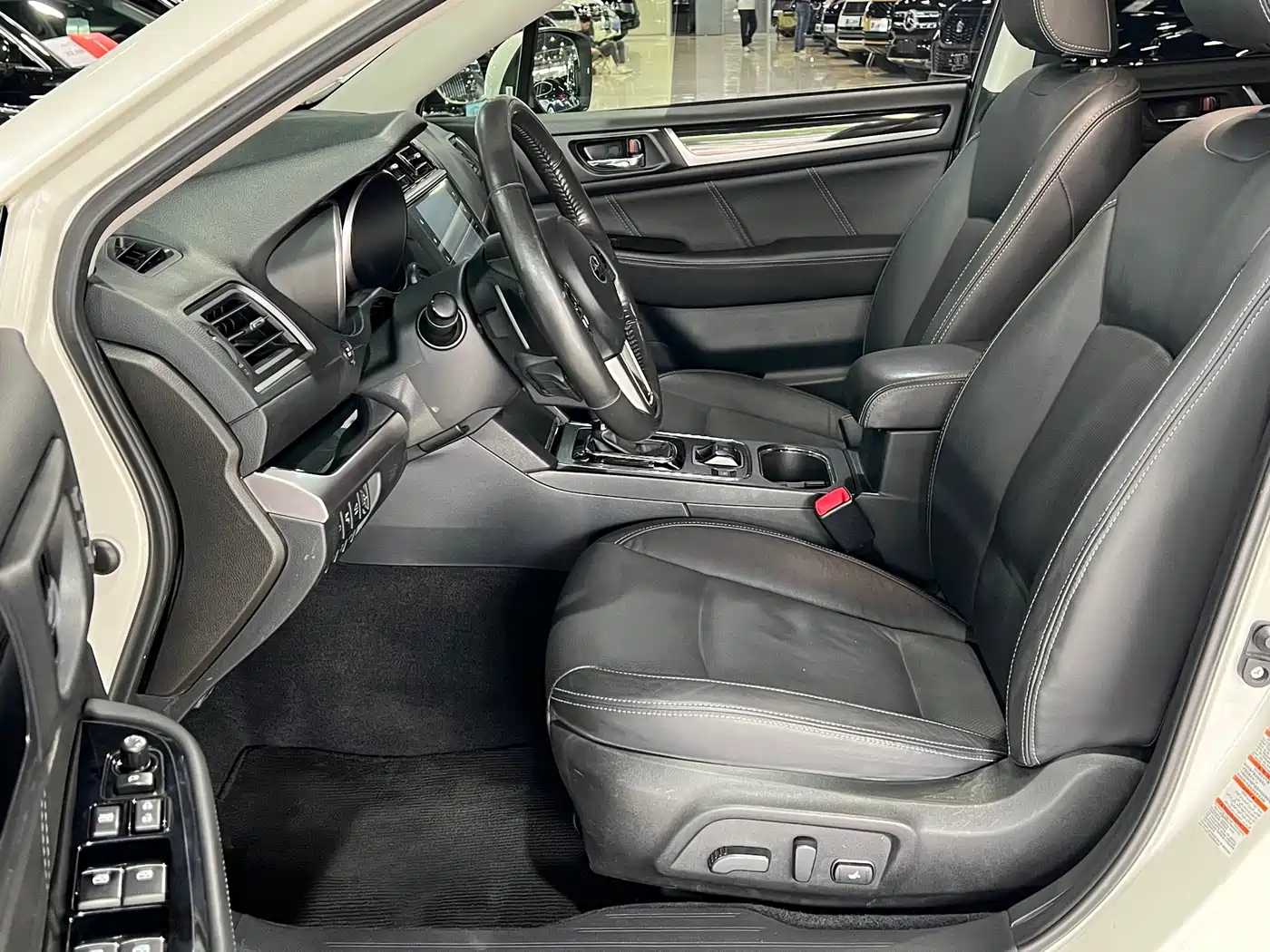Subaru Outback 2017 2.5i Sport Navigation Edition EyeSight фото 12
