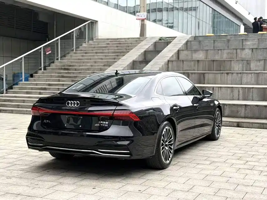 Audi A7L 2025 Model Year 45 TFSI Luxury фото 7