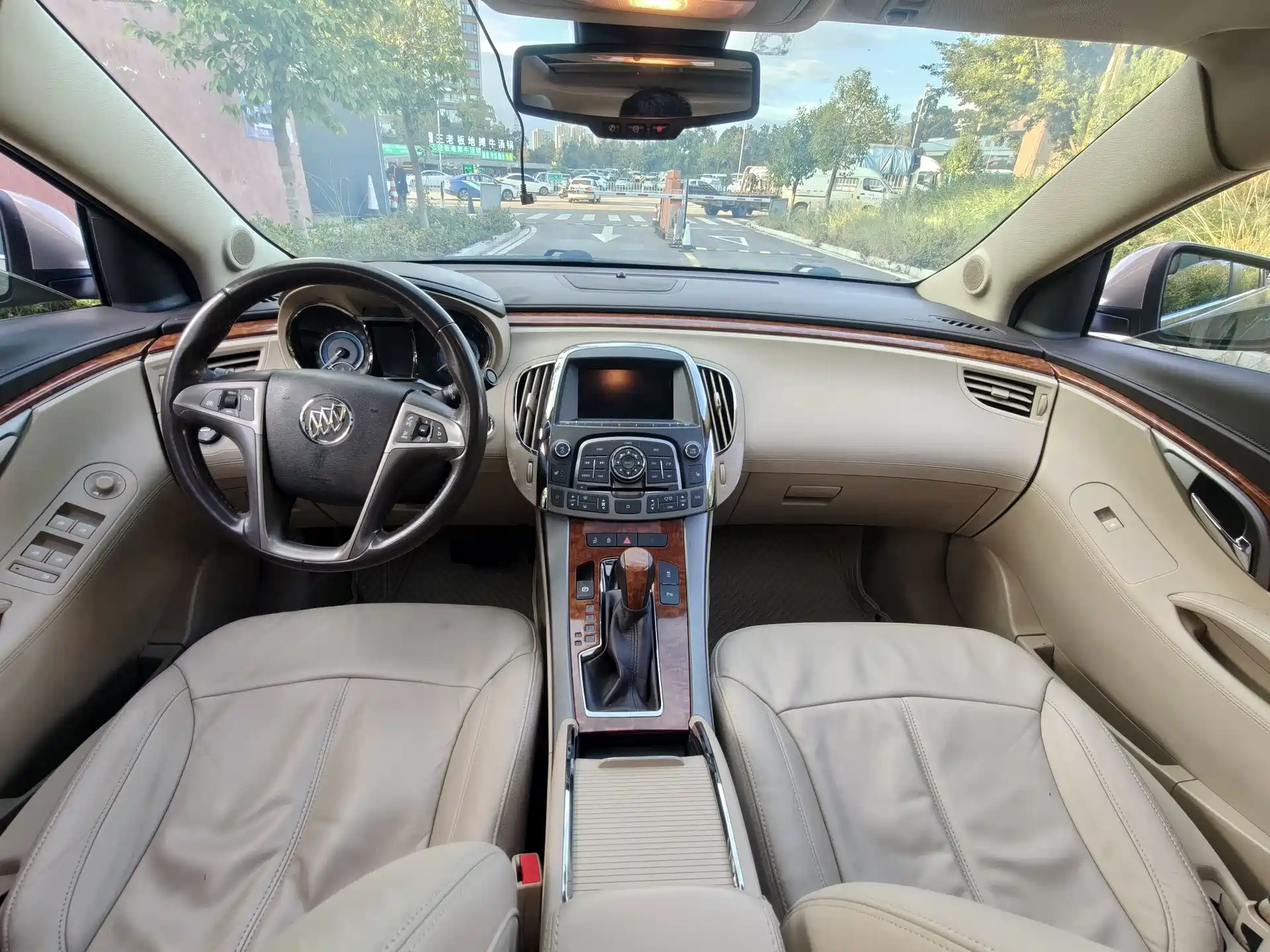 Фото 12 - Buick LaCrosse