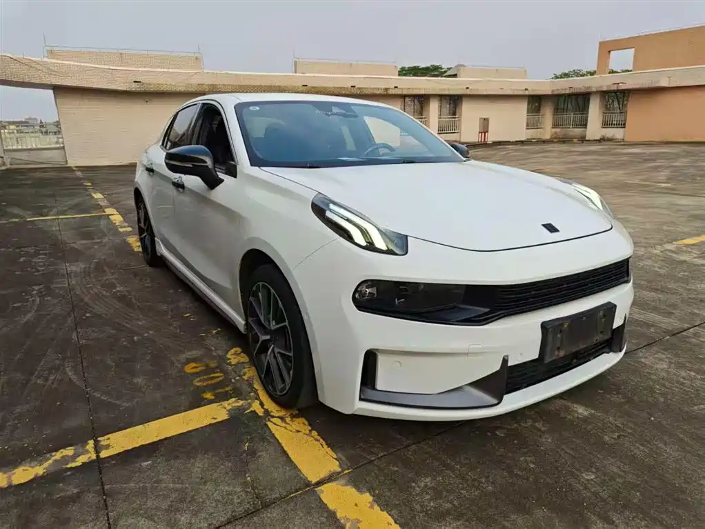 Lynk & Co 03 2020 1.5TD DCT Power Pro Edition фото 3
