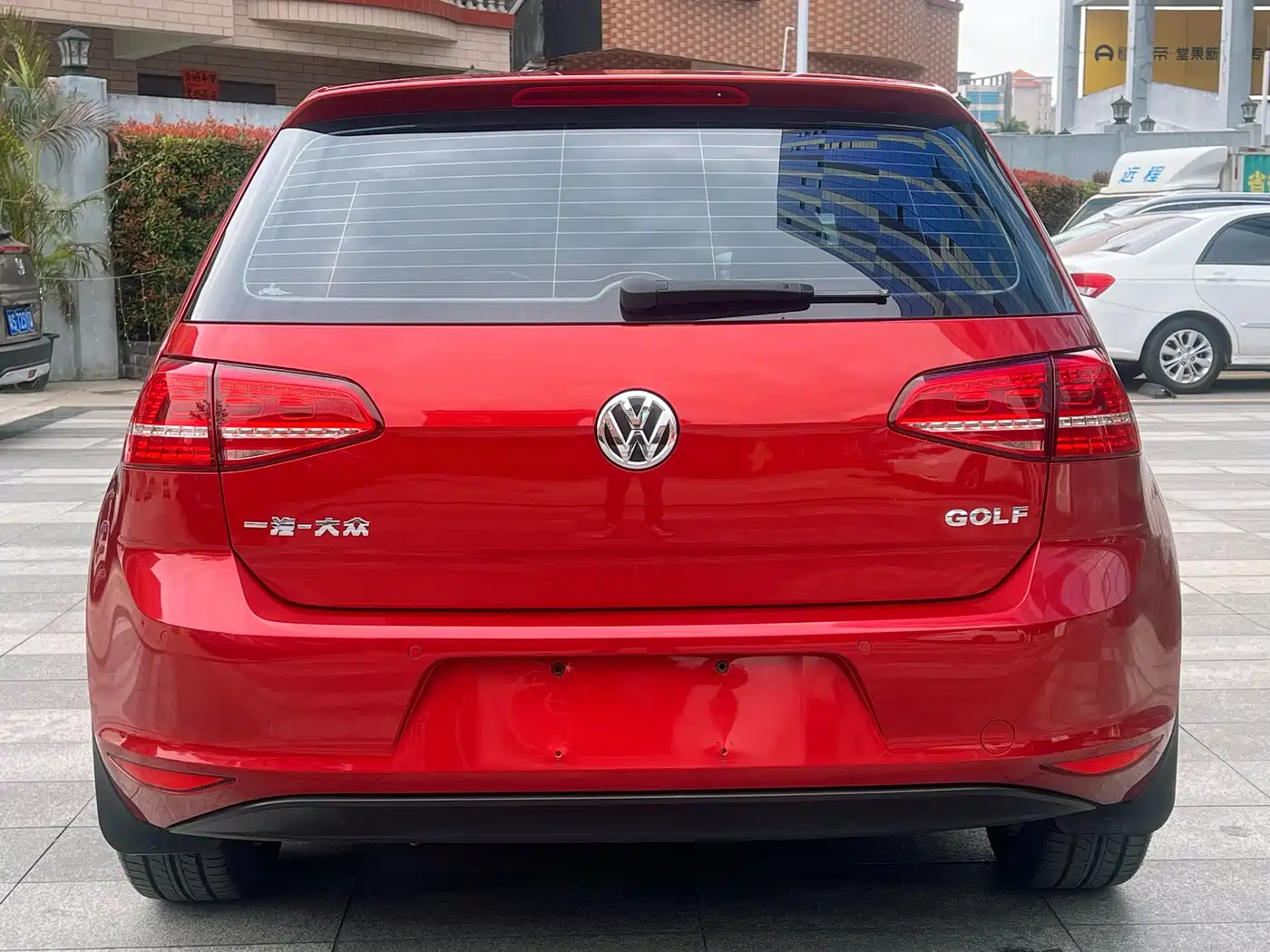 Volkswagen Golf 2015 1.6L Automatic Comfort фото 5