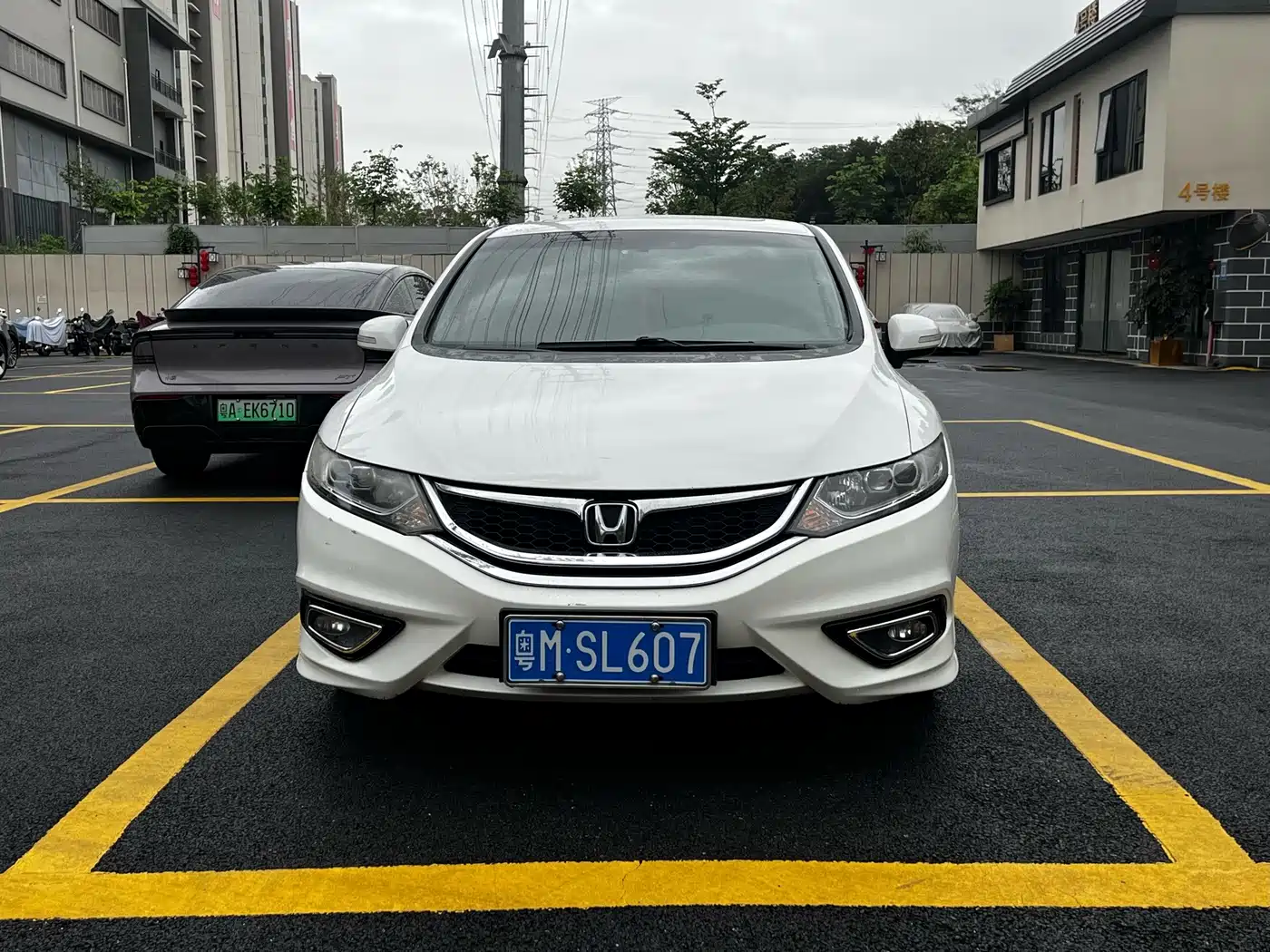 Honda Jade 2014 2013 1.8L CVT Luxury Edition 5-seater