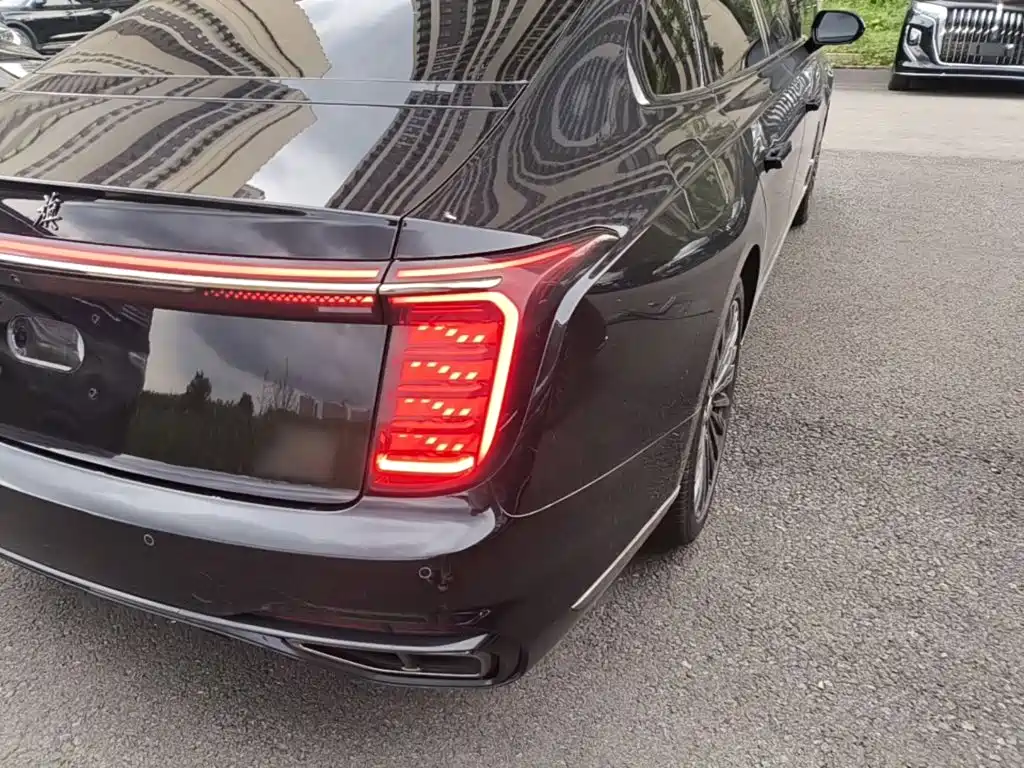 Hongqi H9 2025 2025 Facelift 2.0T 2WD Flagship Private Style Edition 5-seater