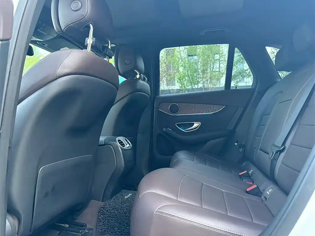Mercedes-Benz GLC 2018 Facelift GLC 260 4MATIC Luxury фото 10