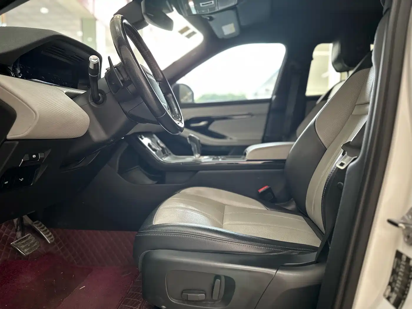 Land Rover Range Rover Evoque 2020 249PS R-DYNAMIC S Sport Edition фото 6
