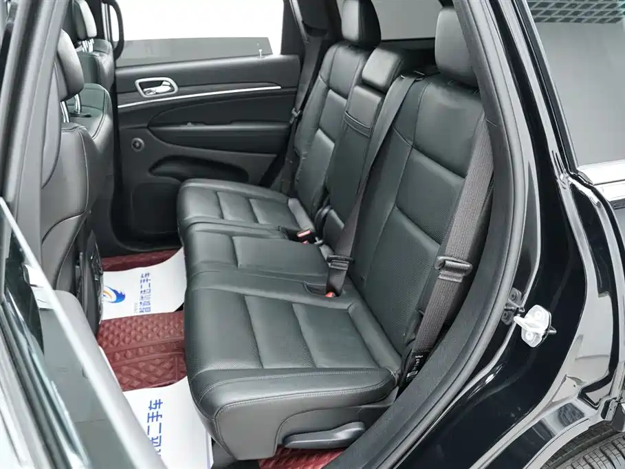 JEEP GRAND CHEROKEE (IMPORTED)