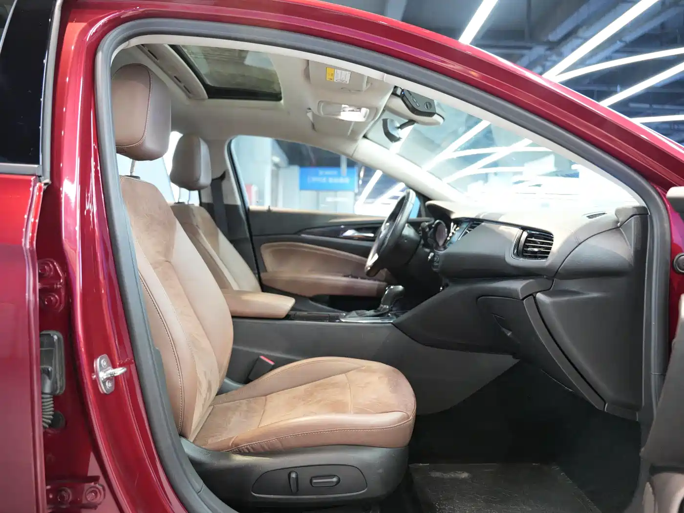 Buick Regal 2019 20T Elite China VI фото 17