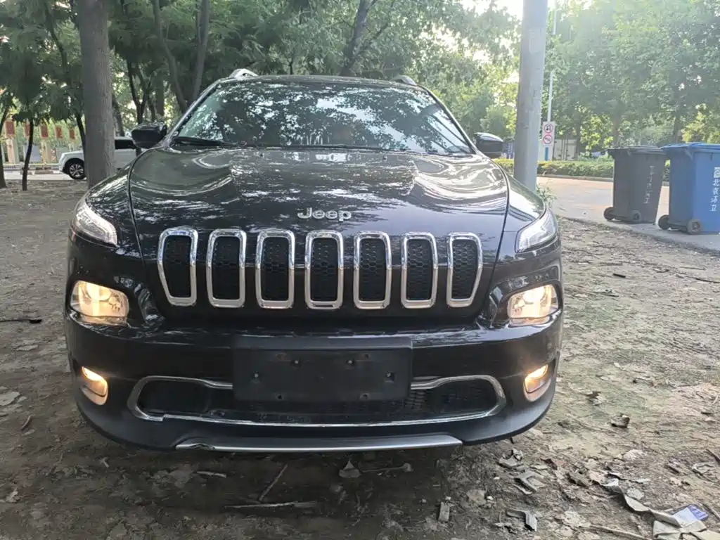 Jeep Cherokee 2018 2017 2.4L Leading Smart Edition