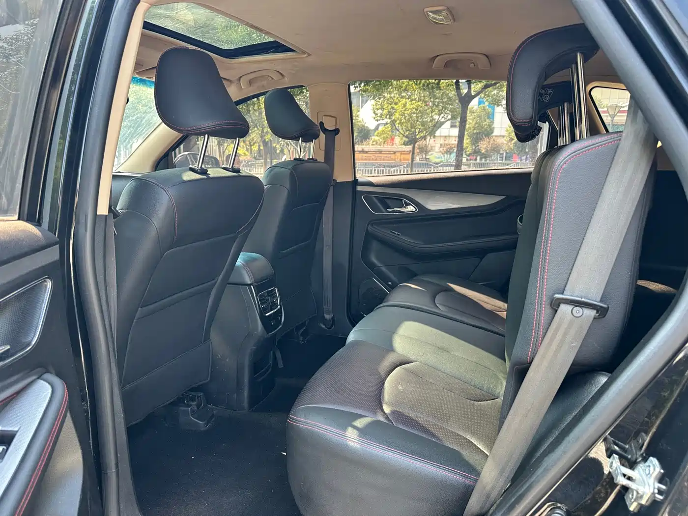 Baojun 560 2017 2016 1.8L iAMT Luxury