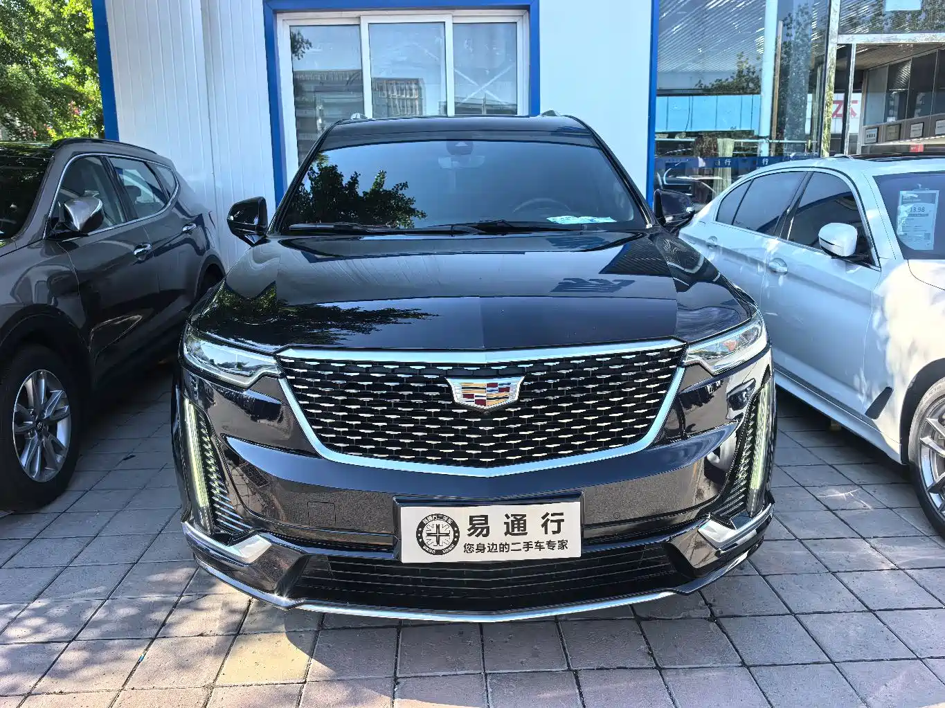 CADILLAC XT6