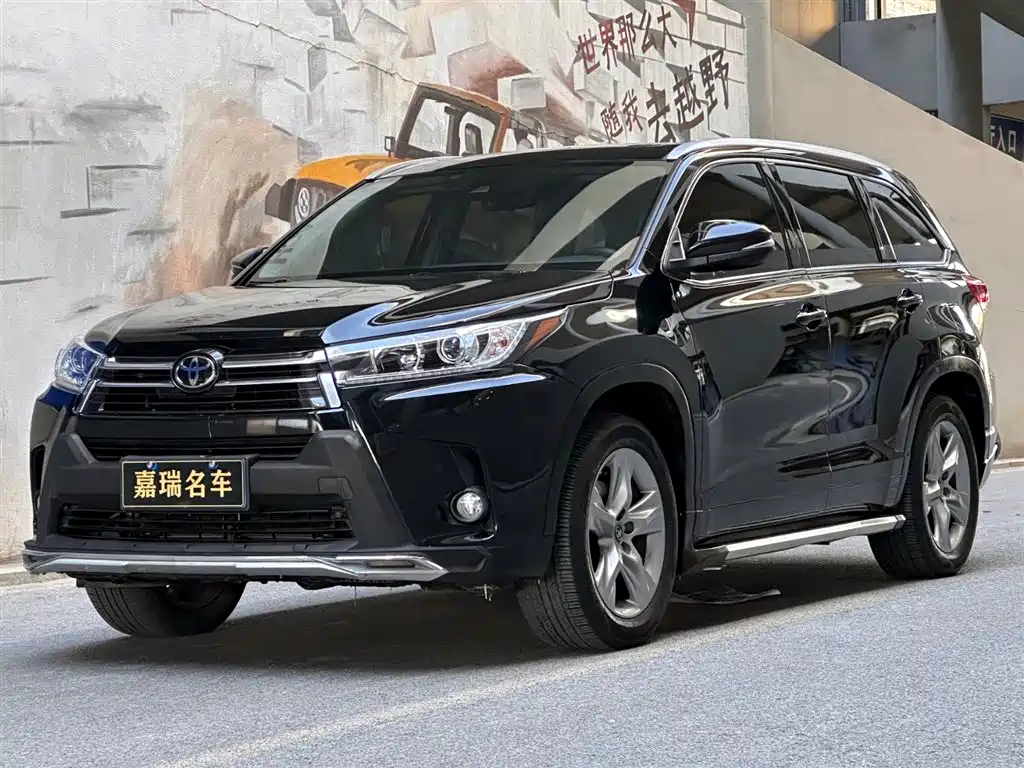TOYOTA HIGHLANDER