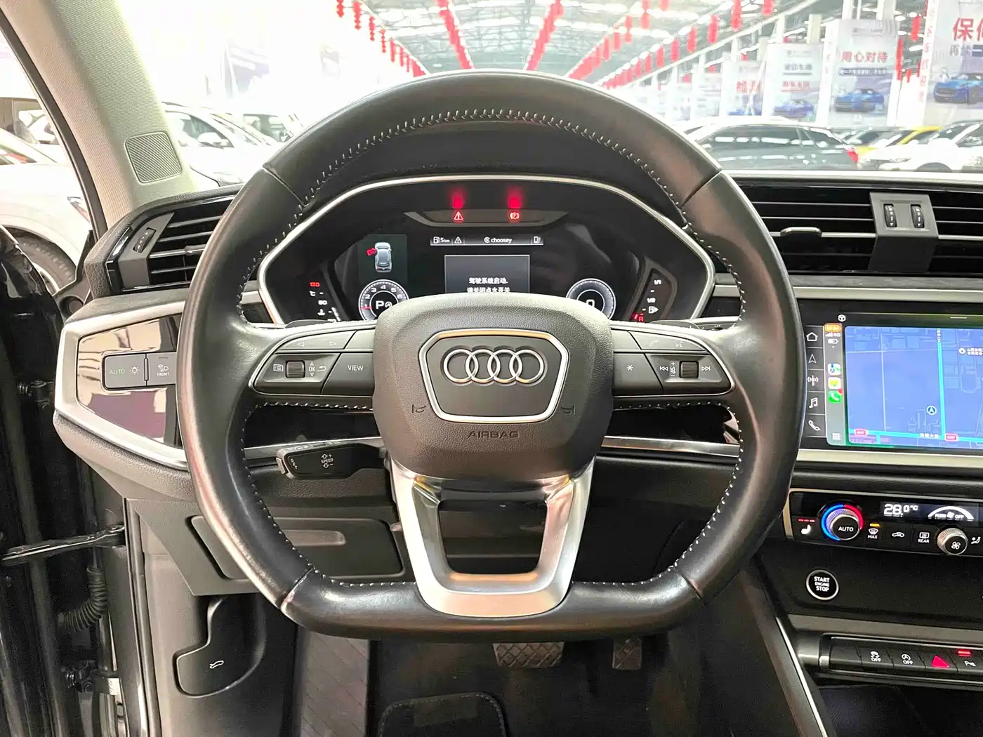 AUDI Q3
