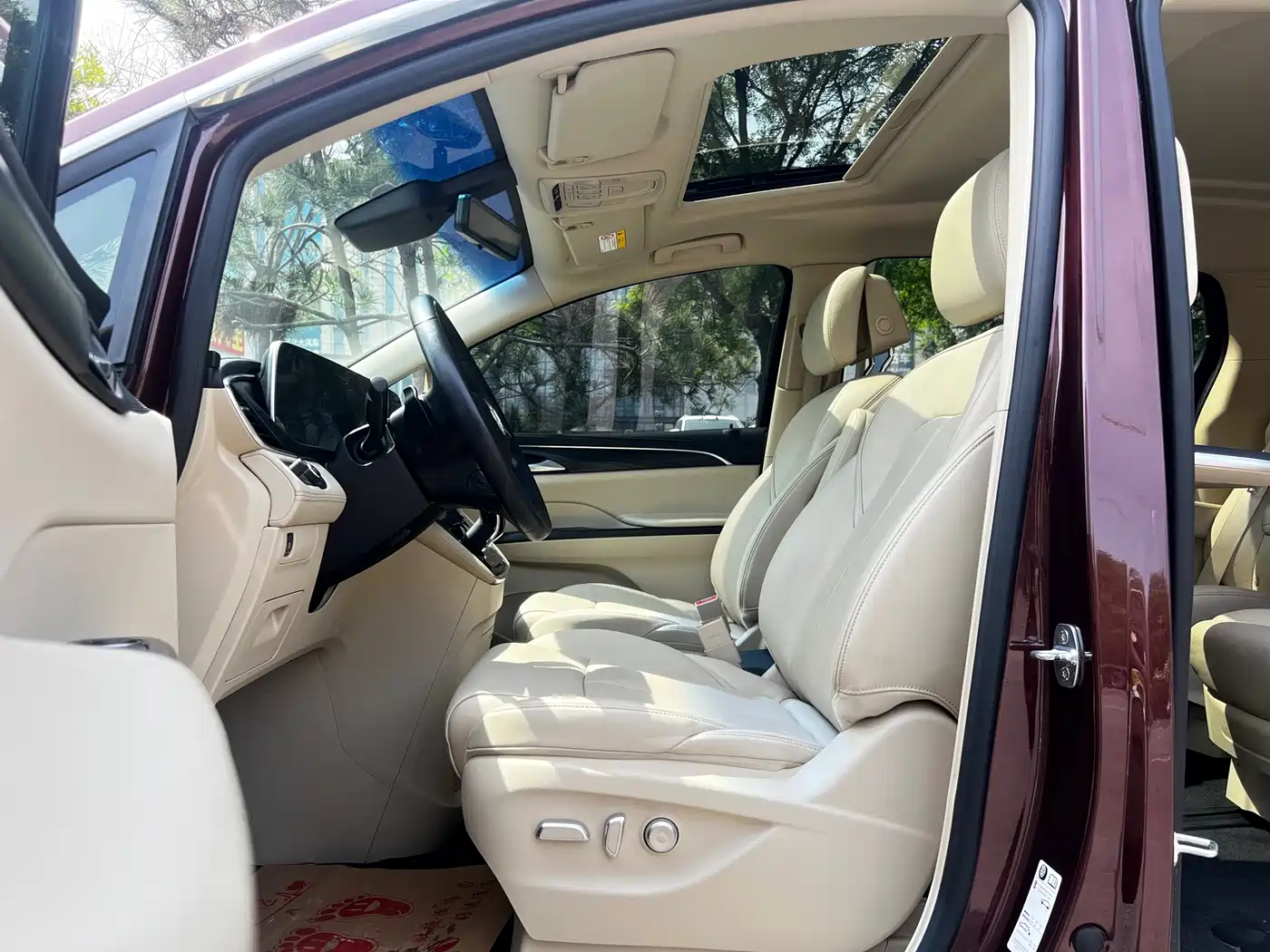 Buick GL8 2023 ES Landmaster Exclusive фото 17