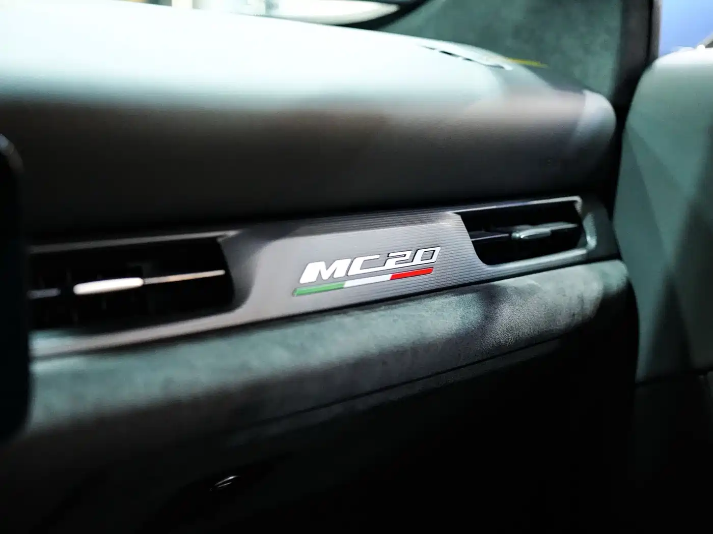 Maserati MC20 2020 3.0T Standard Edition фото 19