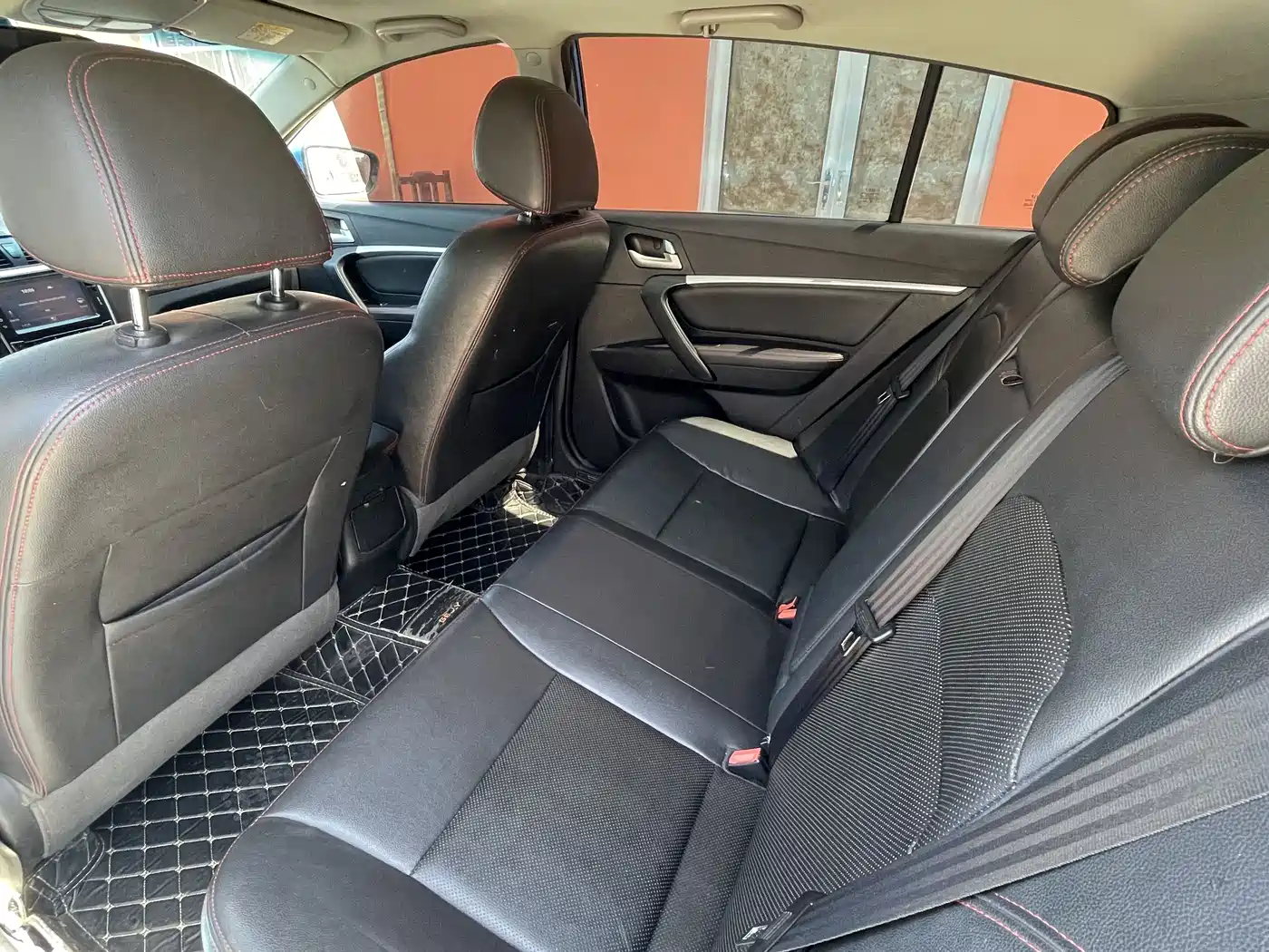Geely Emgrand 2014 2014 Hatchback 1.3T CVT Premium