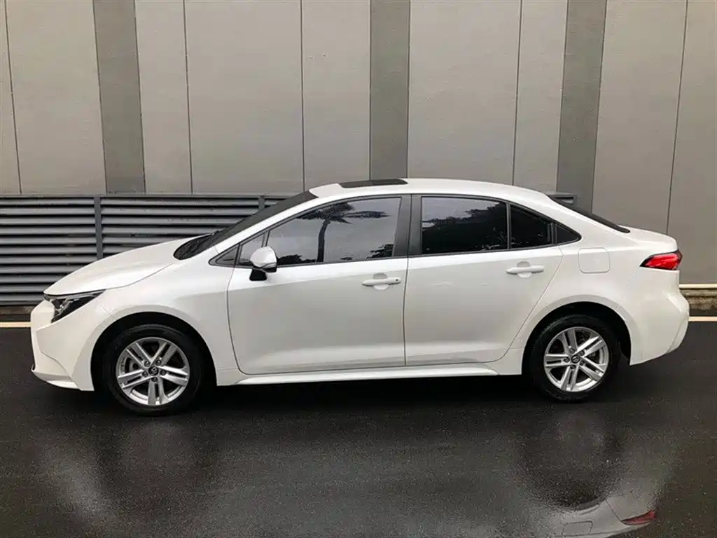 Toyota Levin 2021 185T CVT Luxury Edition фото 12