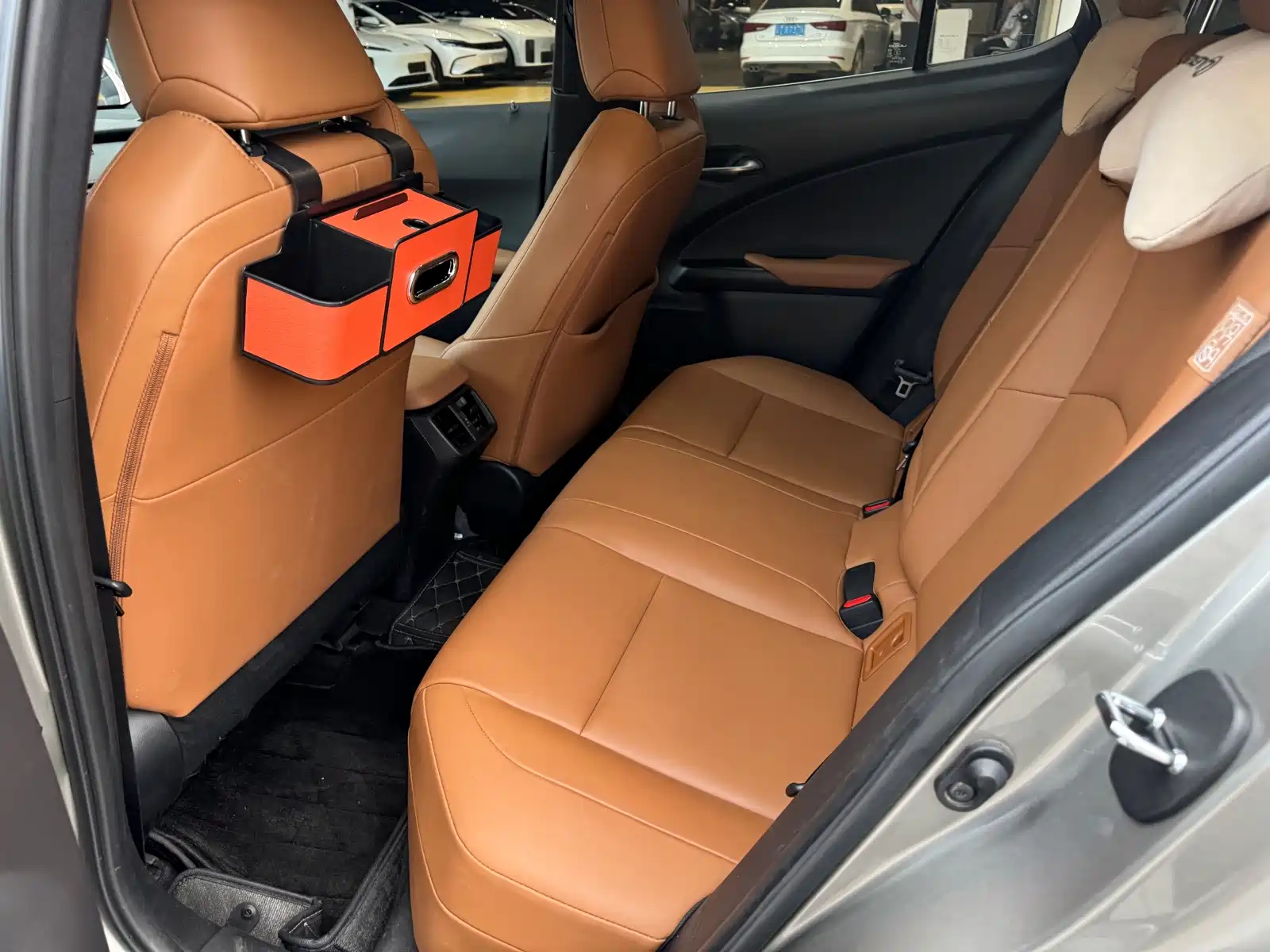 Photo 8 - Lexus UX