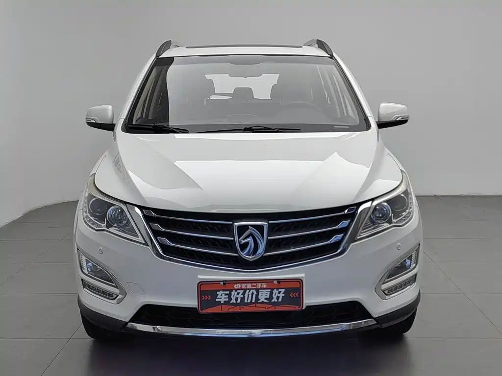 Baojun 560 2015 2015 1.8L Manual Luxury