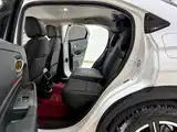 Photo 10 - Honda Vezel