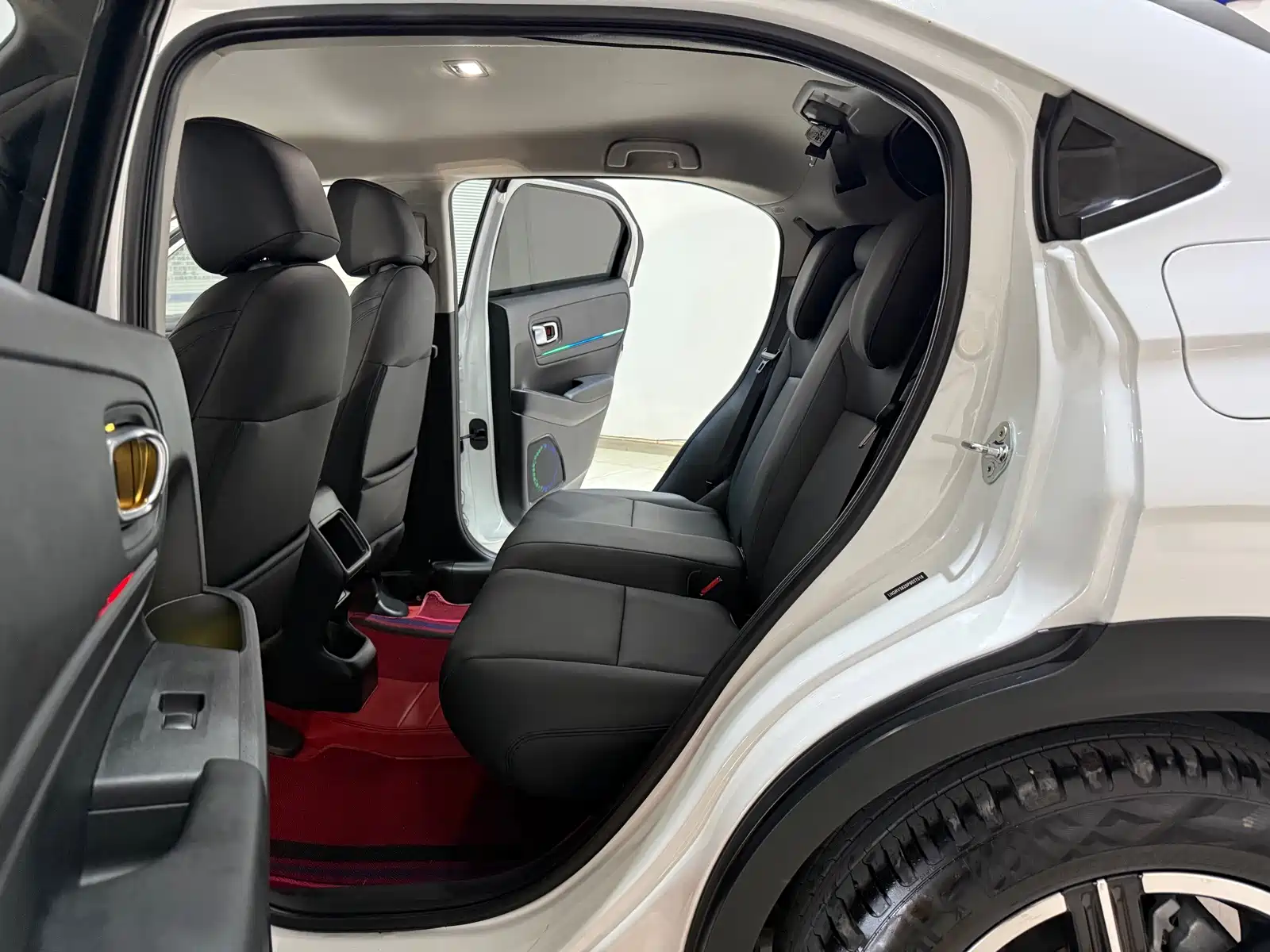 Photo 10 - Honda Vezel