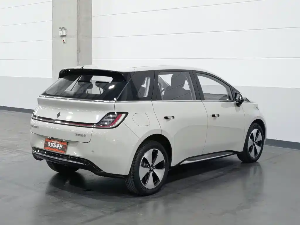 Фото 2 - Baojun Cloud