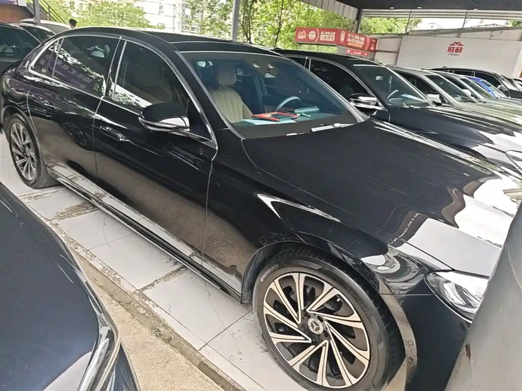 Mercedes-Benz E-Class 2024 Model E 300 L Luxury фото 4