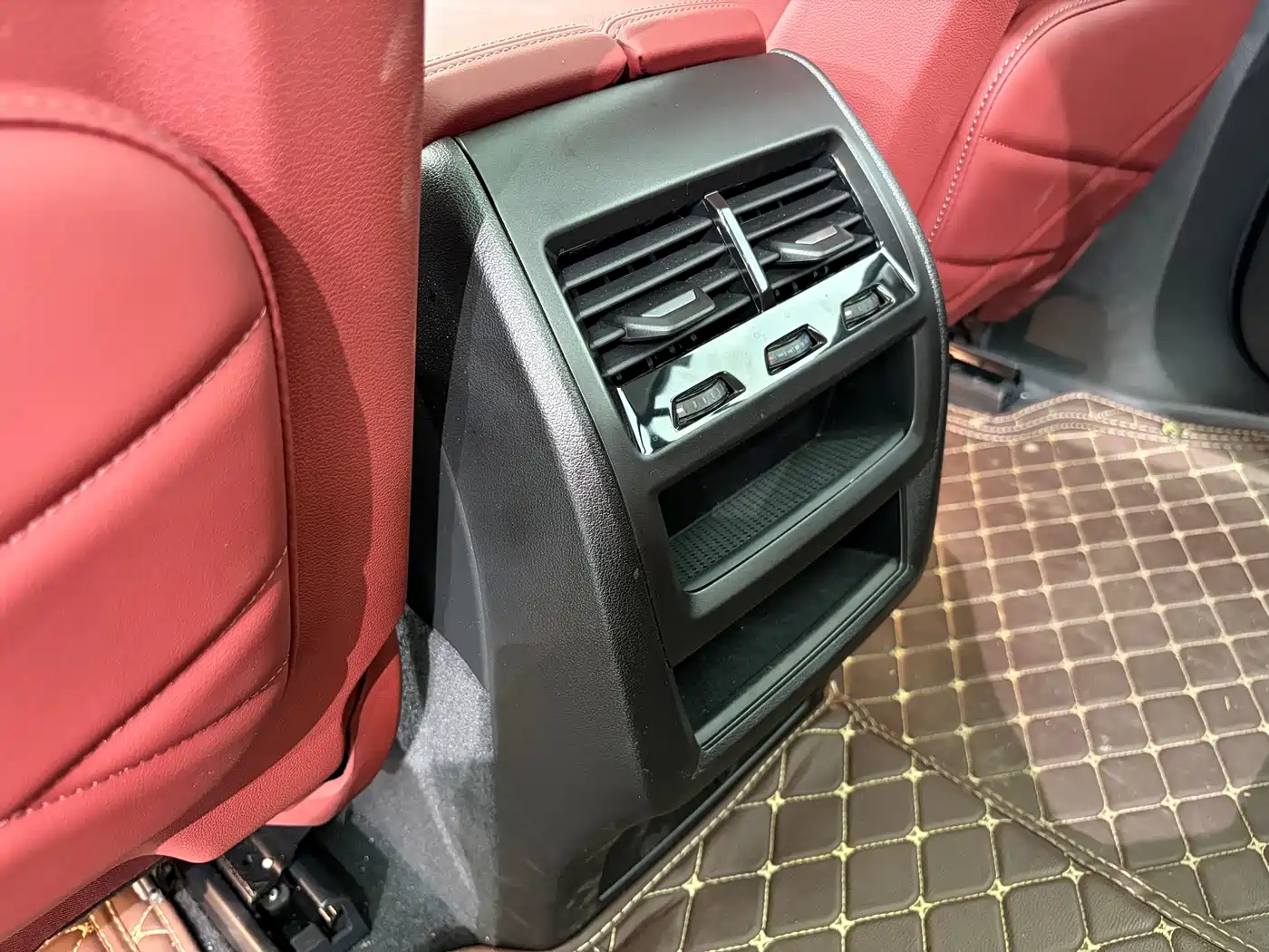 BMW X5 2025 Model xDrive 30Li Exclusive M Sport Blackout Package фото 19