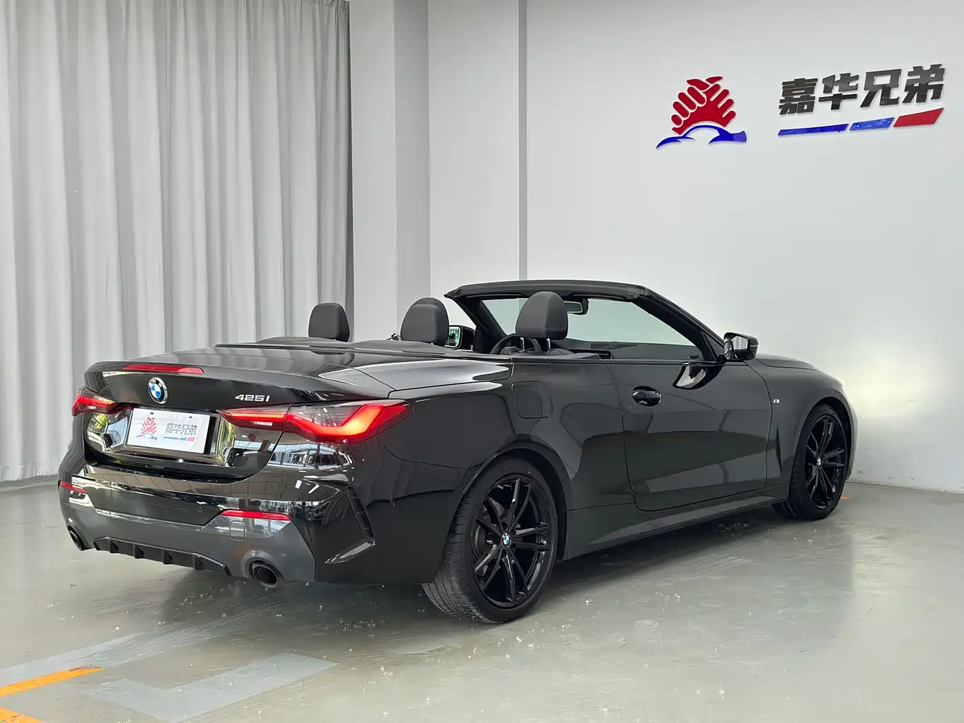 BMW 4 Series 2022 425i Convertible M Sport Shadow Night Package фото 15