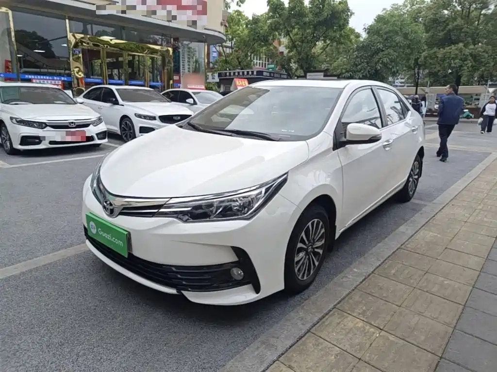 Toyota Corolla 2017 Facelift 1.2T S-CVT GL-i фото 2
