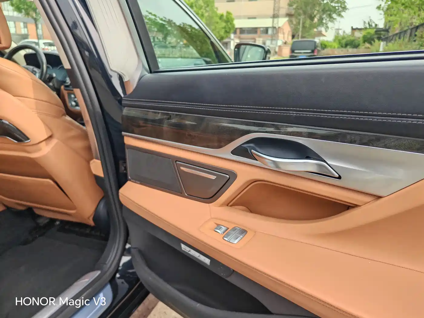 BMW 7 Series 2016 730Li Luxury фото 22