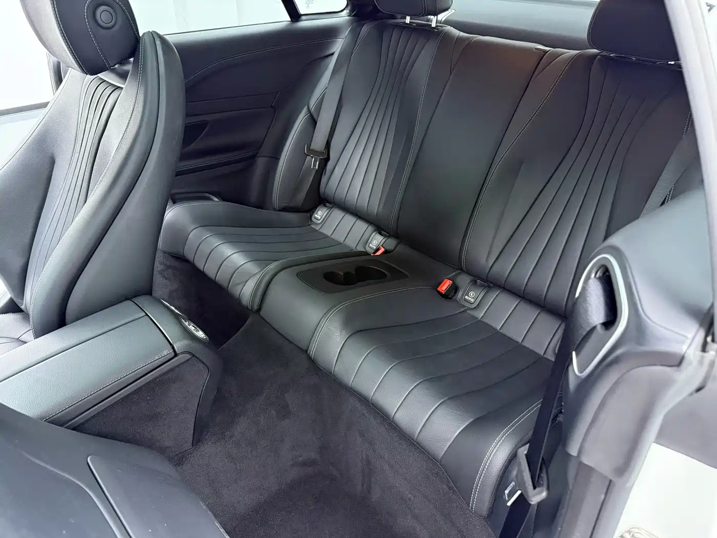 Mercedes-Benz E-Class (Import) 2023 E 260 Coupe фото 3