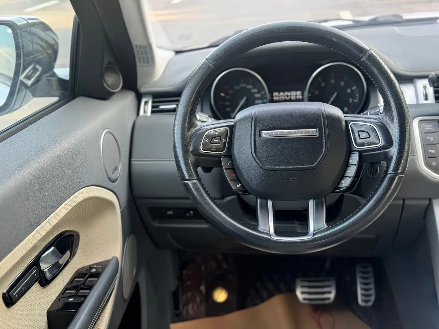 Land Rover Range Rover Evoque (Import) 2013 2.0T 5-door Dynamic Edition фото 10