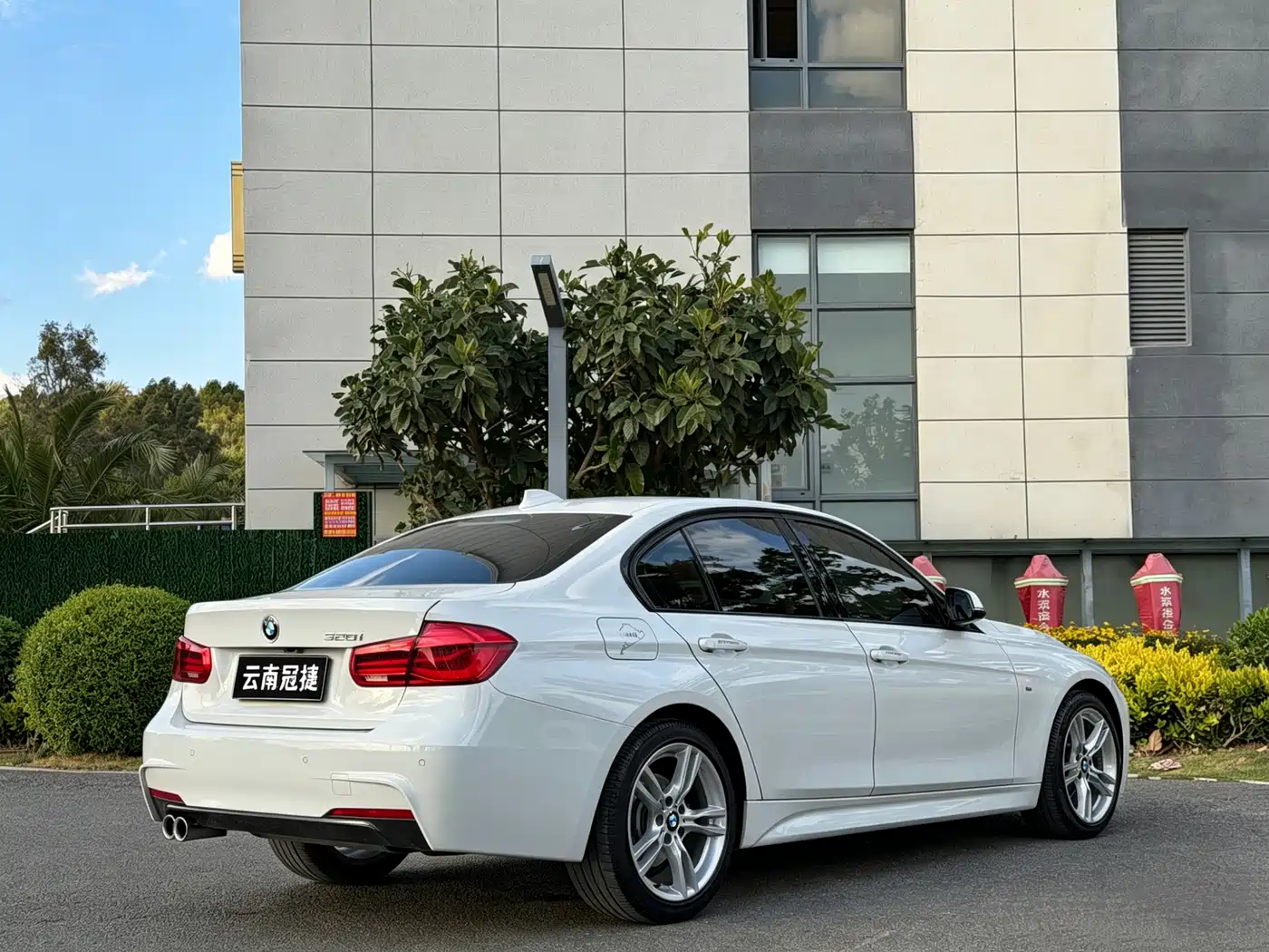 BMW 3 Series 2018 320i M Sport Package фото 31