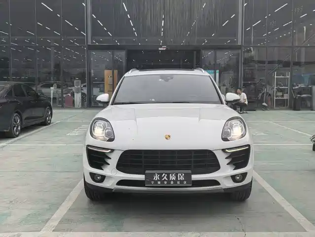 Porsche Macan 2017 Macan 2.0T — фото 2