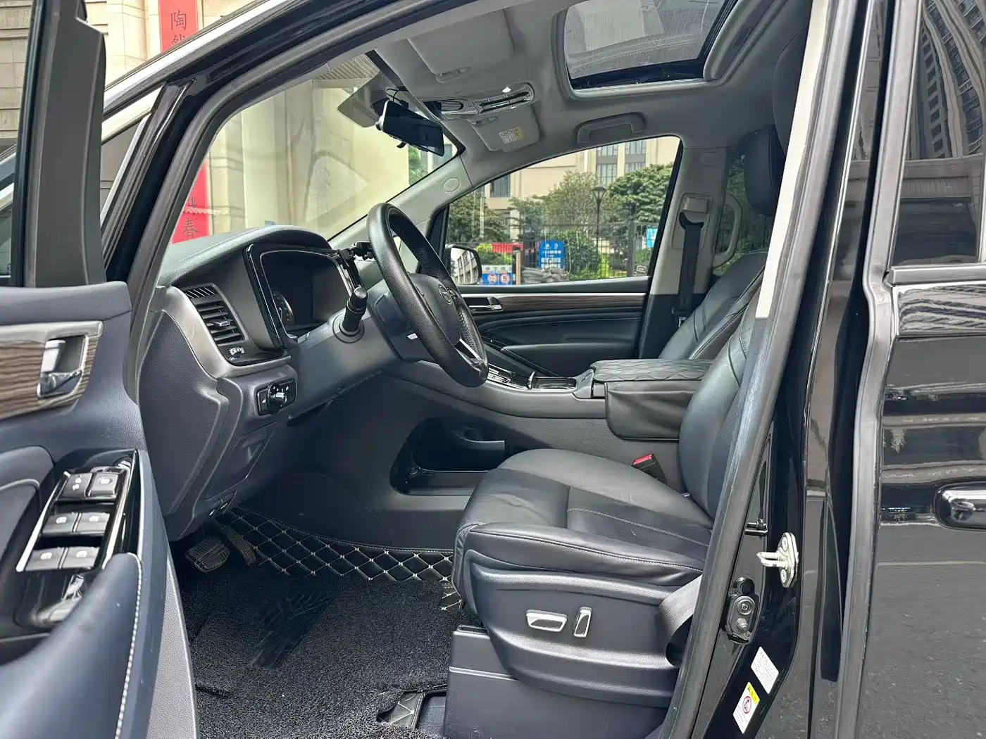 GAC Trumpchi Trumpchi M8 2021 Leading Show Series 390T Premium Edition фото 3
