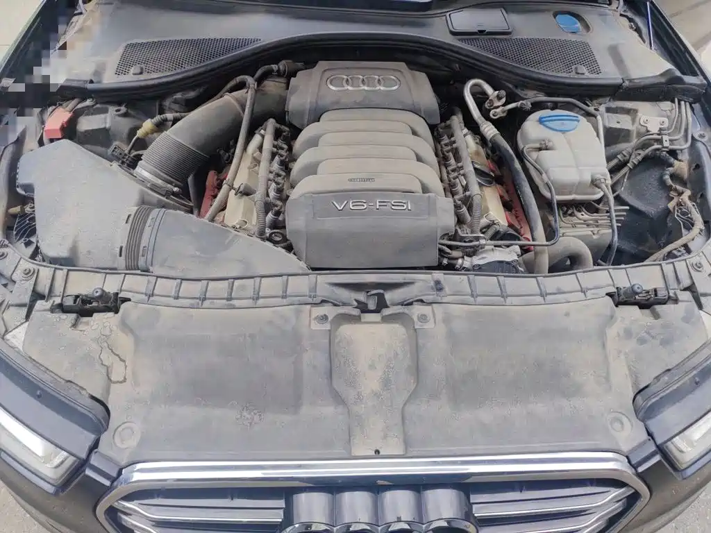 Фото 11 - Audi A6L