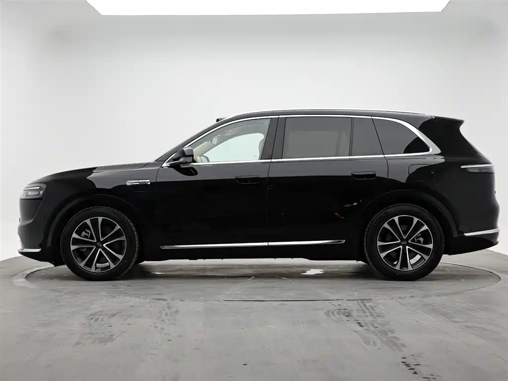 AITO Wenjie AITO M7 2026 Extended Range Max AWD 5-seater фото 6