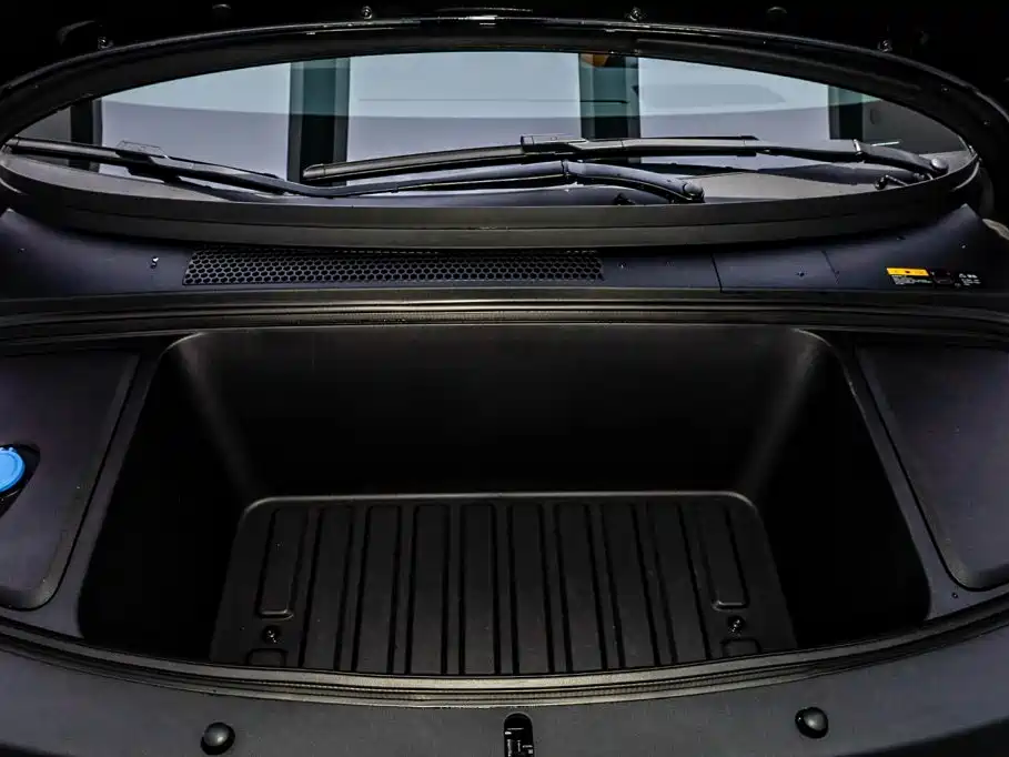 Li Auto i6 2025 2025 4WD Base Model